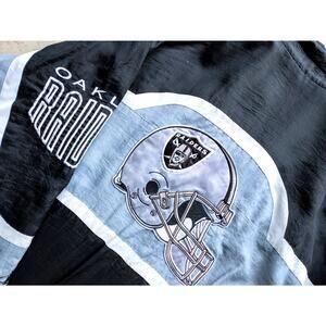 Oakland Raiders 90s LOGO Athletic HELMET puffer jacket M L black NFL Pro vtg